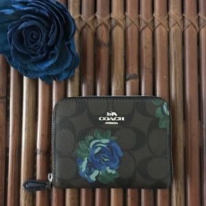 💙Coach Floral Wallet